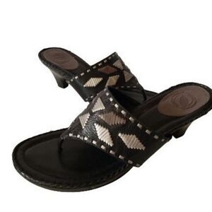 Women's Leather Toe Post Heel Sandals Chocolate Aztec Size 7.5  NWOT